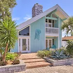 Cape Canaveral Cottage With Pool - Walk To Beach!
