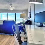 Chateaux Sunset Suites 408