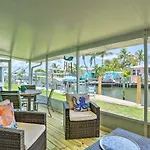 Bayfront Jensen Beach Home Dock And Lanai!