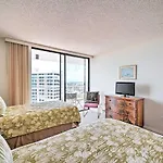 Beachfront Marco Island Condo With Pool Access!