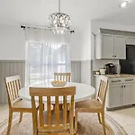 Cape Escape II - 4Bdr - 2Bth - Pool - Sleeps 10 Or More