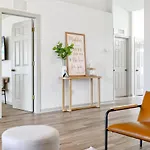 Cape Escape II - 4Bdr - 2Bth - Pool - Sleeps 10 Or More