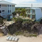Oasis Beach House, 2 Bedrooms, Sleeps 6, Beach Front, Hdtv, Wifi