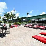 Room 127 - Waterfront, Heated Pool, Huge Tv, Tiki Bar & Grill