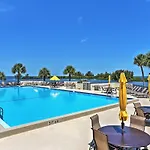 Relaxing Hudson Condo Steps From The Pool!