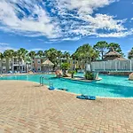 Sunny Perdido Key Cottage With On-Site Tiki Bar