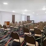 Super 8 By Wyndham Pensacola