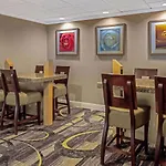 La Quinta By Wyndham Naples East
