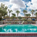 Days Inn By Wyndham Daytona Beach Speedway