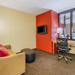 Cambria Hotel Ft Lauderdale, Airport South & Cruise Port