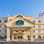 La Quinta Inn & Suites by Wyndham Tampa Central