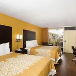 Days Inn & Suites By Wyndham Port Richey