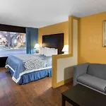Days Inn & Suites By Wyndham Port Richey