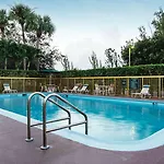 La Quinta Inn By Wyndham West Palm Beach - Florida Turnpike