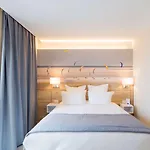 Best Western Plus Miami Airport North Hotel & Suites