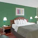 Howard Johnson By Wyndham Ft. Myers Fl