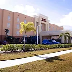 Hampton Inn & Suites - Fort Pierce
