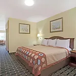 Super 8 By Wyndham Daytona Beach