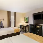The White House Inn