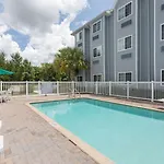 Microtel Inn & Suites by Wyndham Spring Hill/Weeki Wachee