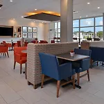 Holiday Inn Express Melbourne West By Ihg