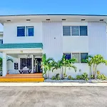 Steps To The Beach Holiday Home Pool Boardwalk