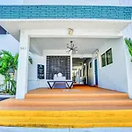 Steps To The Beach Holiday Home Pool Boardwalk