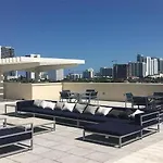 Wonderful 1 Bedroom Condo In Midtown.