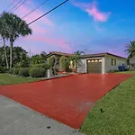 Crush\'S Waterfront Oasis Home With Private Pool Home