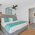 Seaside At Anna Maria Island Inn