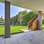 Family-Friendly Tampa Home Less Than 3 Mi To Ocean!