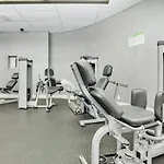 2 Bedrooms 2 Full Bathrooms Apt. On The Beach