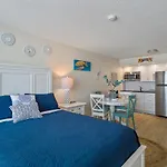Aloha Hibiscus Room,Sunset Views - Hawaiian Inn Beach Resort