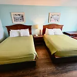 Buccaneer Inn