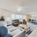Long Beach Resort #T2-304
