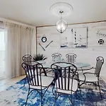 Long Beach Resort #T2-304