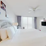 Long Beach Resort #T2-304