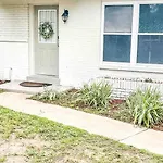 Prime Location - 15 Mins From Downtown + Airport!