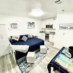 Adorable Studio In Downtown Cape Coral Near Beach!