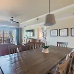 A Disney Reunion! Spacious And Spectacular, 5 Heated Pools, Sleeps 8, Overlooking Acres Of Views, Low Rates!