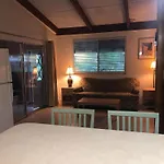 Tropical Marina & Resort On Lake Beresford
