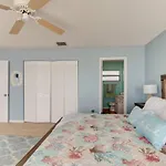 Tipsy Turtle Direct Oceanfront