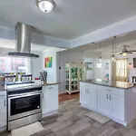 Three Oars Beach Bungalow
