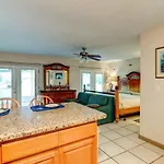 Good Old Days Cottage King Bed Pet Friendly