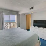 El Matador 351 - Gulf Front With Beautiful Views Of The Gulf And Pool