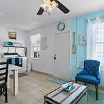 Mermaids Grotto Waterfront 1Br Apt With Bay View