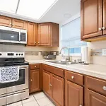 Perfectly Situated 2-Br Residential Home In Largo- Close To Beach And Everything!!