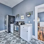 Charming Jacksonville Home About 2 Mi To Downtown!