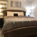 8 Bedrooms, 5 Bathrooms. Theater Room + Pool/Spa + Wifi