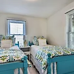 Beachfront Florida Getaway With Furnished Deck!